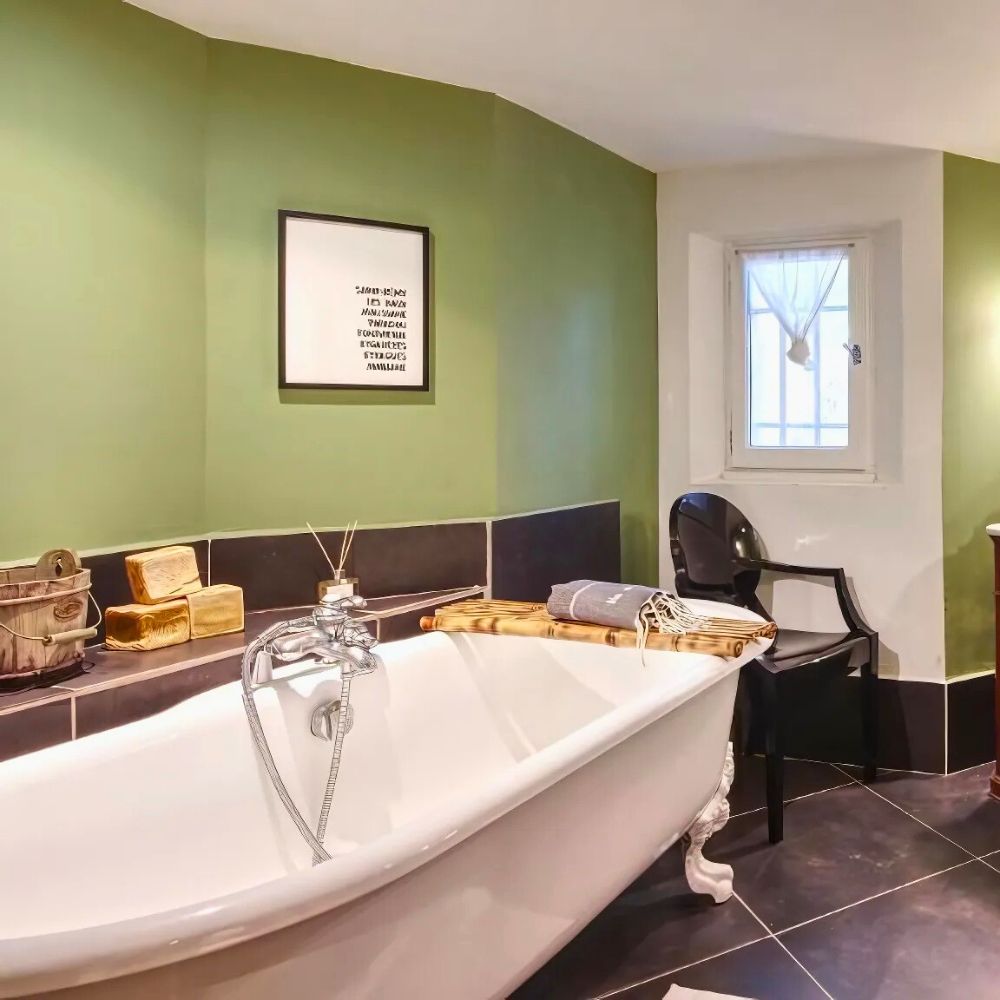 Chambre Miro Salle de Bain location de vacances